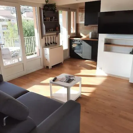 Apartment Emplacement Ideal. Centre Et Plages.