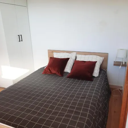 Emplacement Ideal. Centre Et Plages. *